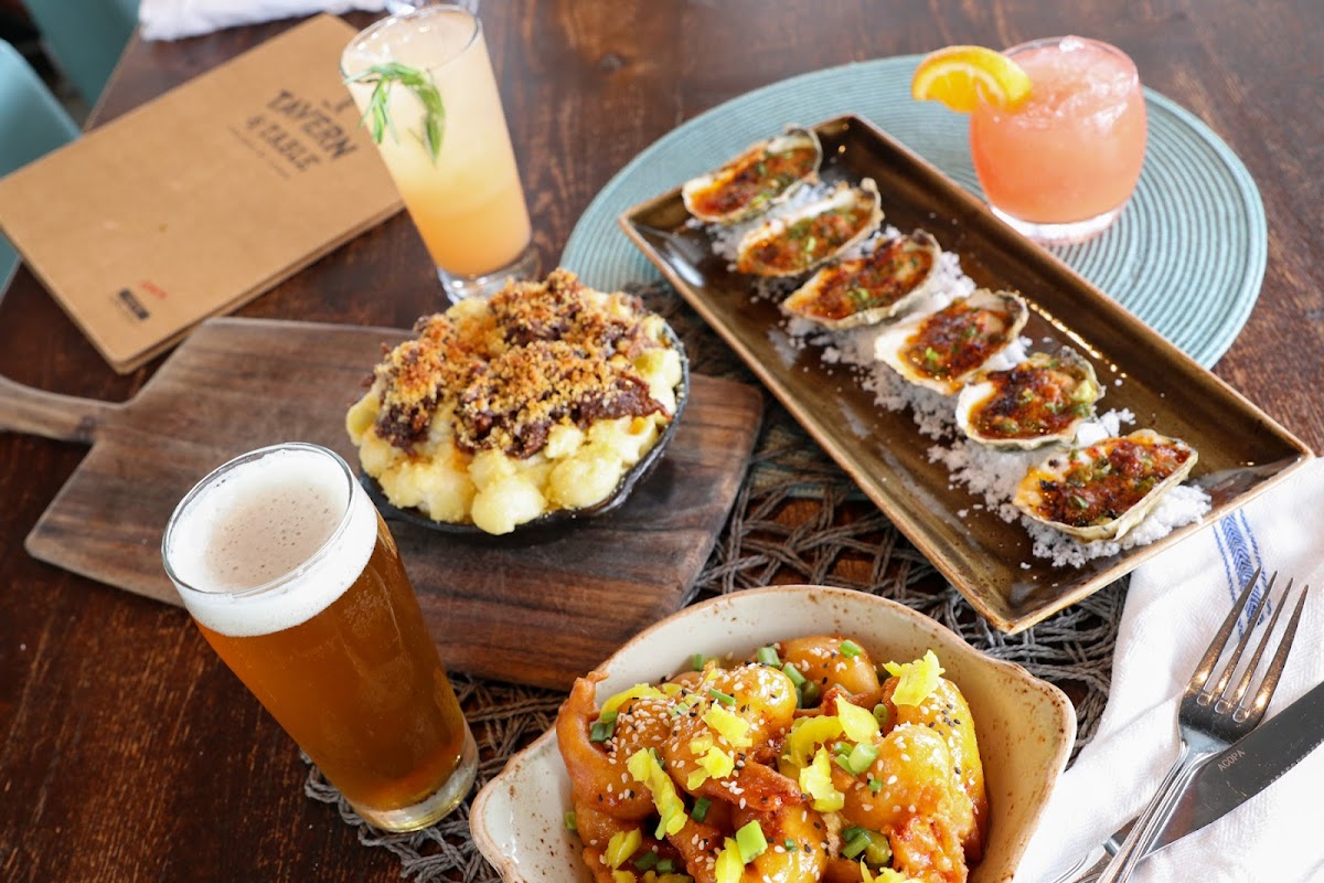 Tavern & Table photo 4